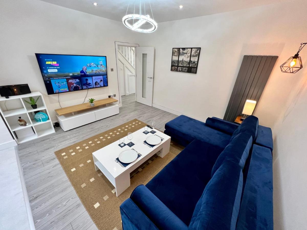 Wembley Stadium 5 Star Brand New Luxury Sleeps 14 With Parking Villa London Bagian luar foto