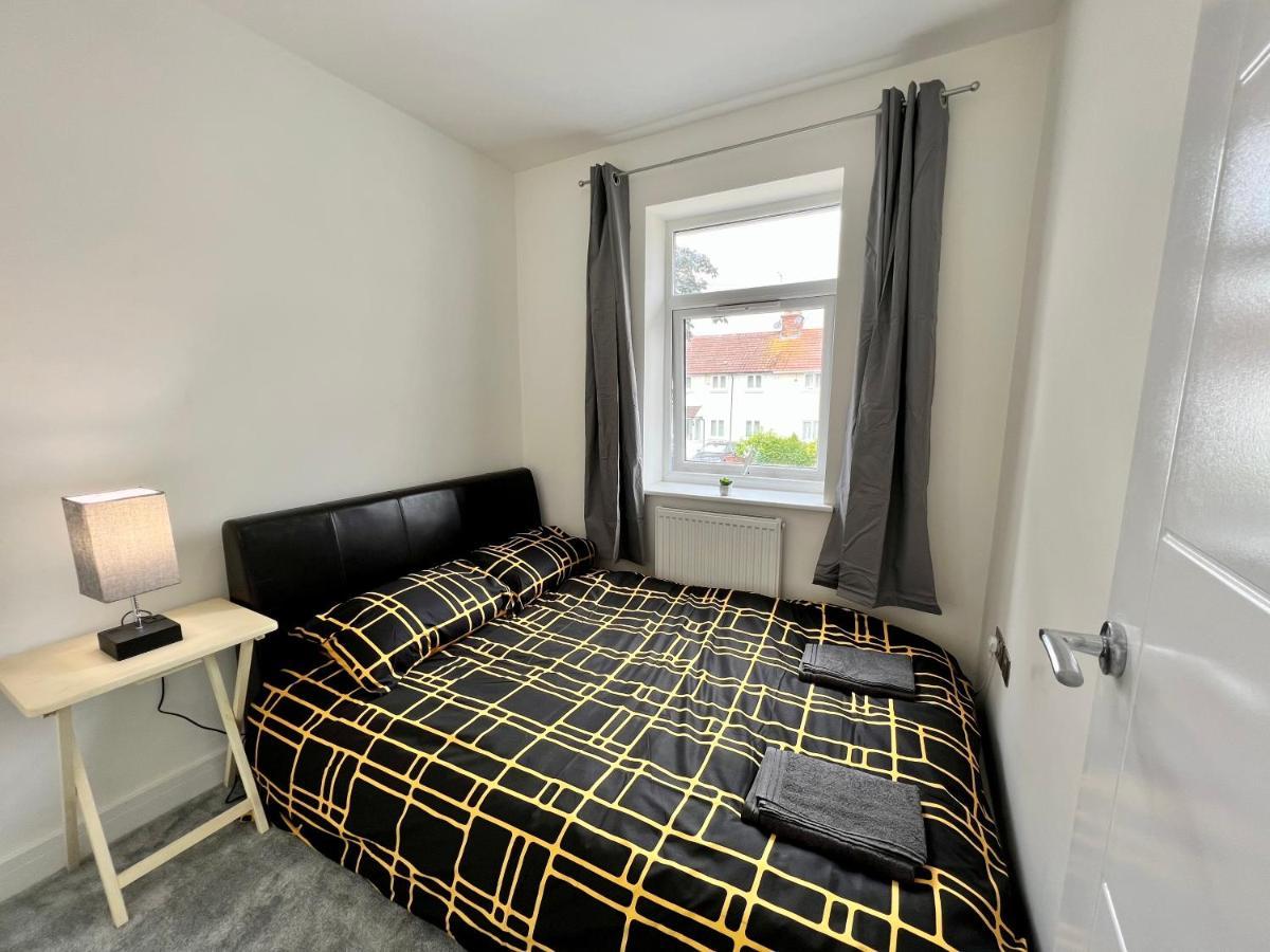 Wembley Stadium 5 Star Brand New Luxury Sleeps 14 With Parking Villa London Bagian luar foto