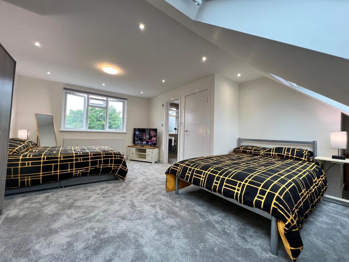 Wembley Stadium 5 Star Brand New Luxury Sleeps 14 With Parking Villa London Bagian luar foto