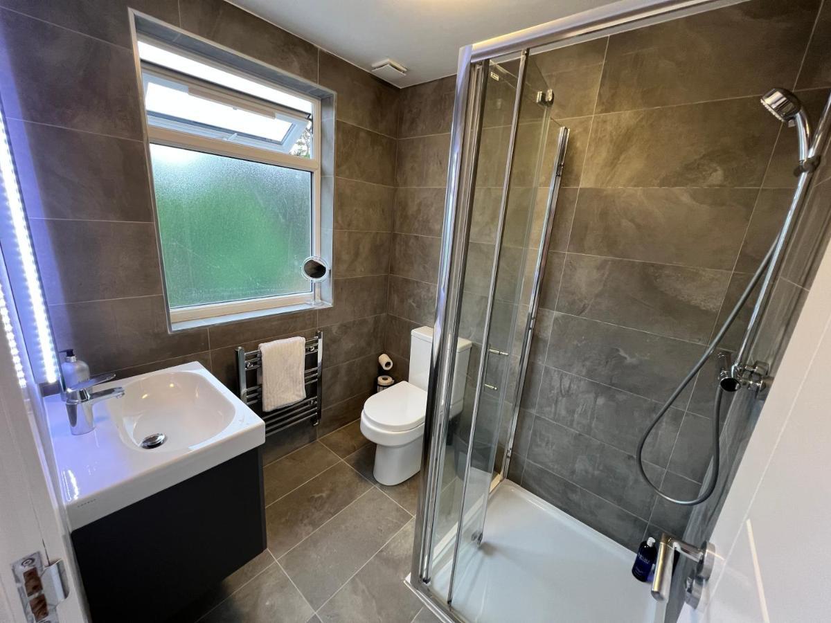 Wembley Stadium 5 Star Brand New Luxury Sleeps 14 With Parking Villa London Bagian luar foto